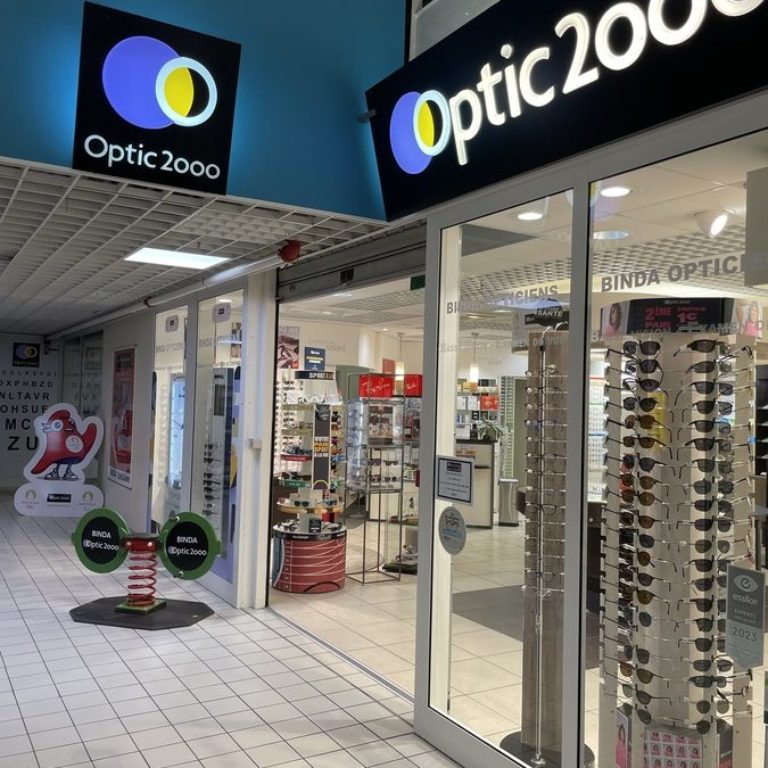 devanture magasin optic 2000 Fessenheim